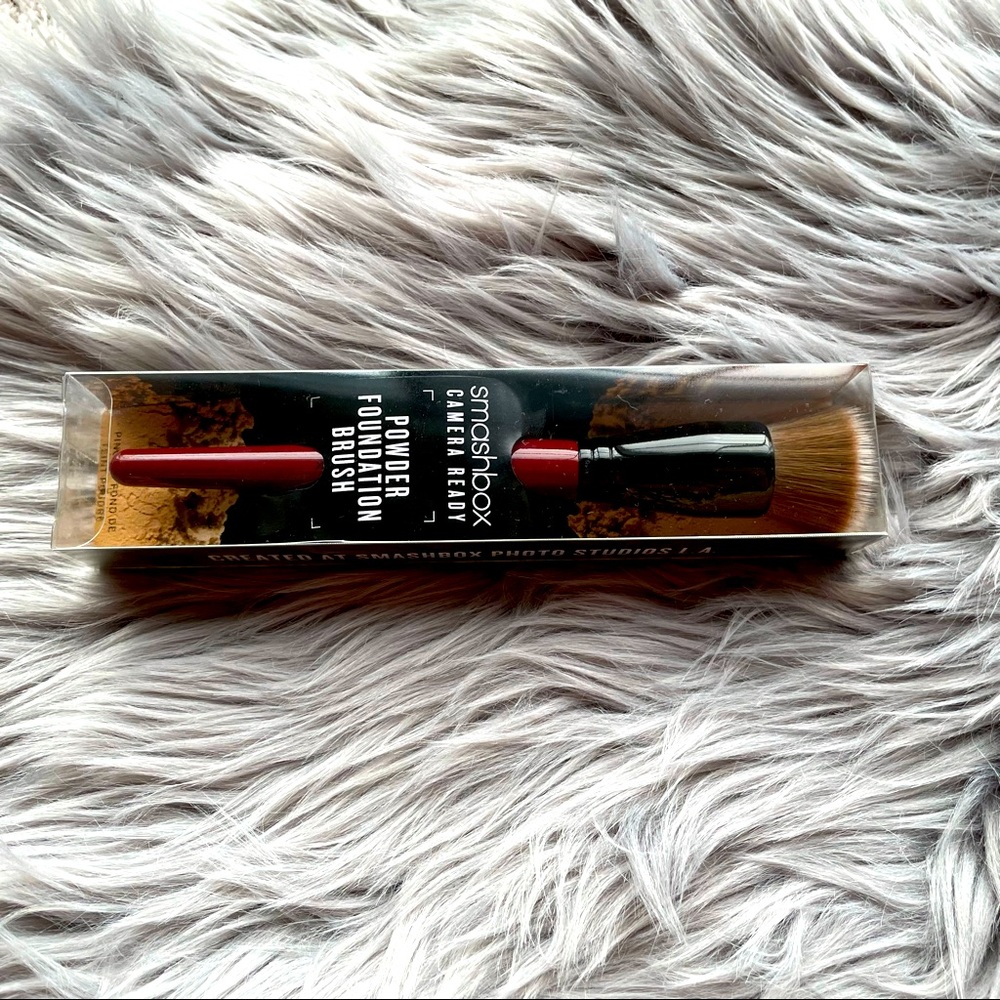 🌷SMASHBOX Camera ready Powder foundation brush🌷